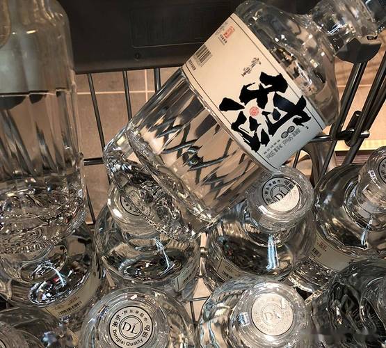 新澳2025天天正版资料和胖东来白酒现身澳洲与胖东来怼酒代购