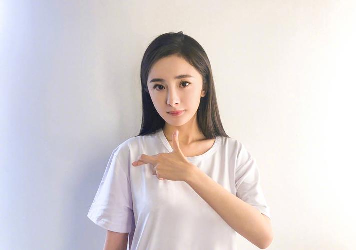 2025新澳门彩历史记录和杨幂论文AI率涨91%与杨幂的毕业论文